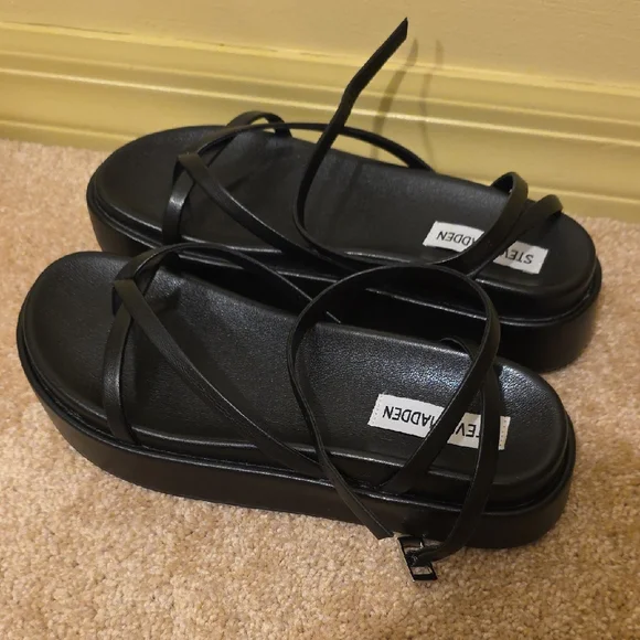 Steve Madden Strappy Black Platform Sandals - Picture 3 of 7
